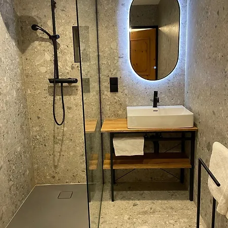 Springhouse Apartament *